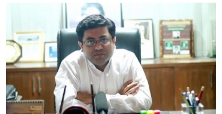 মেয়রের দায়িত্ব বুঝে নিলেন তাপস