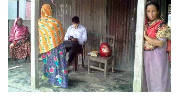কিস্তি পরিশোধ করতে না পারায় গৃহবধূর আত্মহত্যা!