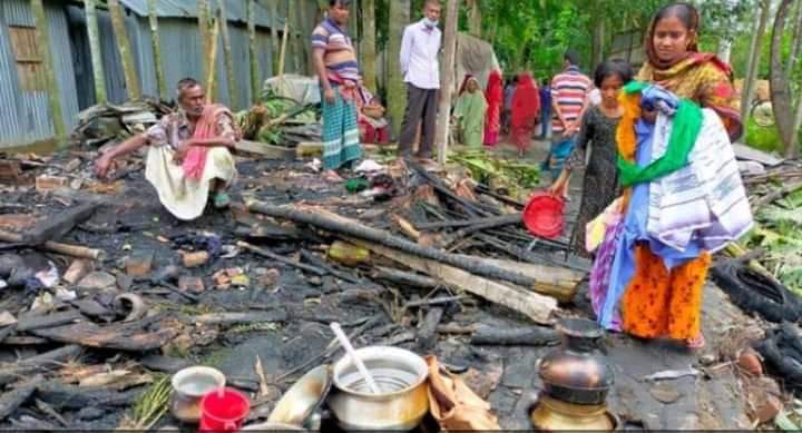 কুষ্টিয়ায় অগ্নিকান্ডে গবাদিপশু সহ বসতবাড়ি পুড়ে ছাই