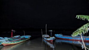 ঝালকাঠির সুগন্ধা নদীতে তেলবাহী জাহাজের ধাক্কায় ট্রলার ডুবে গুরুতর আহত- ২