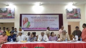 উজিরপুরে শারদীয় দূর্গাপূজা উদযাপন উপলক্ষে প্রধানমন্ত্রীর অনুদান প্রদান