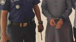 ভোলায় পুলিশের অভিযানে ১৪ মামলার ওয়ারেন্টভুক্ত পলাতক আসামী আটক