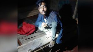 বরিশালে মাদকবিরোধী অভিযানে গিয়ে শেকলে বাঁধা তরুণকে উদ্ধার করেন পুলিশ!