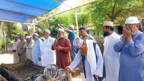 মেহেন্দিগঞ্জ উপজেলা বিএনপির আহ্বায়ক গিয়াস উদ্দিন দীপেন ও উত্তর জেলা যুবদলের আহ্বায়ক  পিপলুর মায়ের দাফন সম্পন্ন