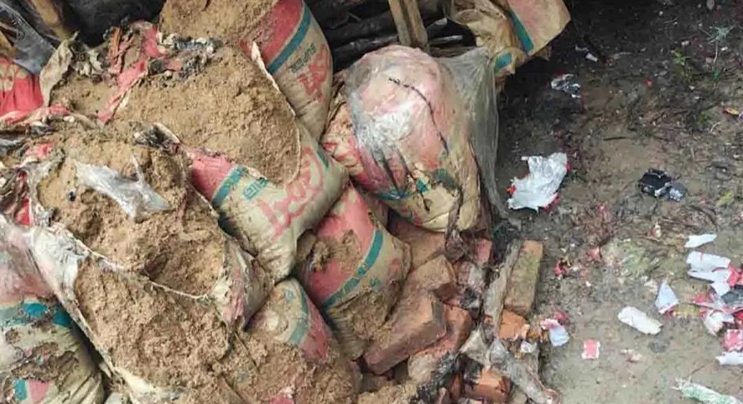 বরিশালের বাকেরগঞ্জে বোমা বিস্ফোরণ, দগ্ধ ৩ জন
