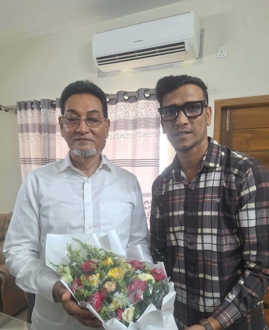 বরিশালে আগমন চীফ হুইপ মনির’র সাথে সৌজন্য সাক্ষাৎ করেন ‘সাংবাদিক রিপন রানা 